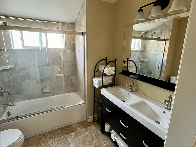 2744 Lakeview Dr — Photo 12