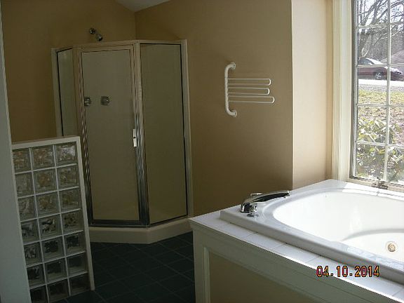 4th image of 341 Rolling Hills Dr