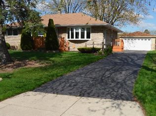 5950 McKinley St, Merrillville, IN 46410