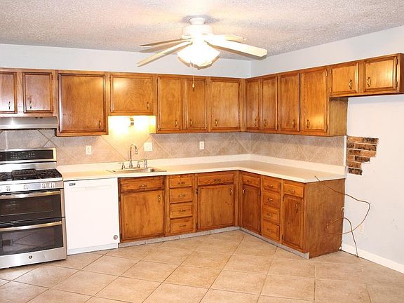 5th image of 2367 Rockymont Dr
