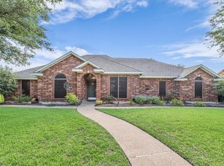 1304 Darbyton Dr, Hewitt, TX 76643