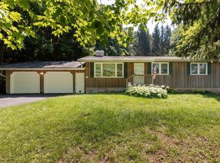 1716 Whiting Rd, Memphis, NY 13112