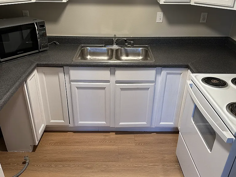 396 N 700 E — Photo 7