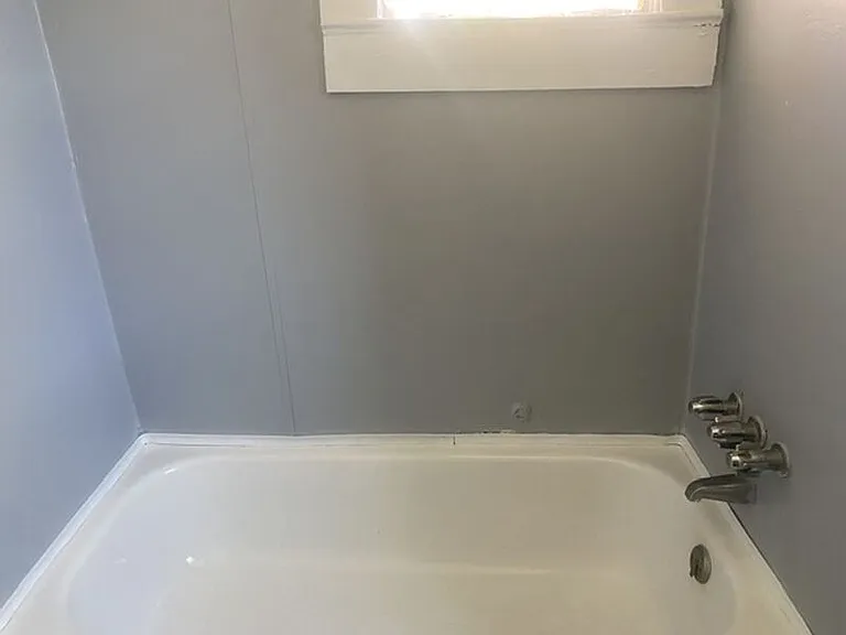 1357 Glover St — Photo 7
