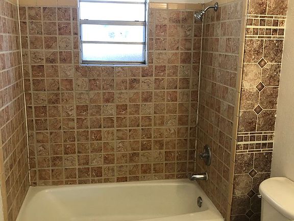 5th image of 1205 Chelwood Park Blvd NE Unit A