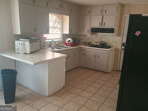 3rd image of 2334 Woodcastle Ln