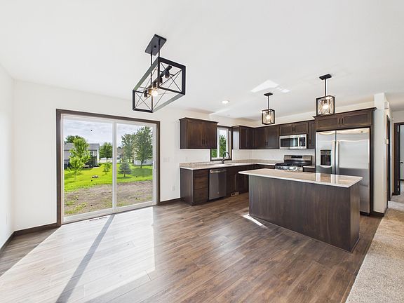 4th image of 1180 Deerberry Cir