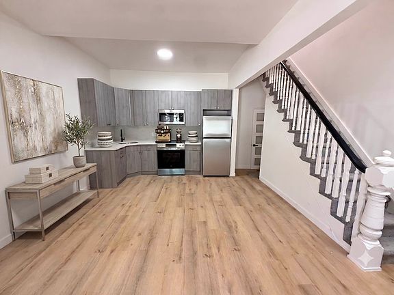 2nd image of 75 Stewart St #1