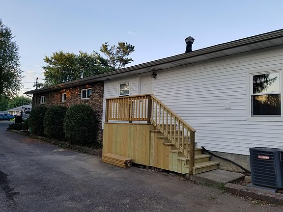 3rd image of 41 Greentree Dr