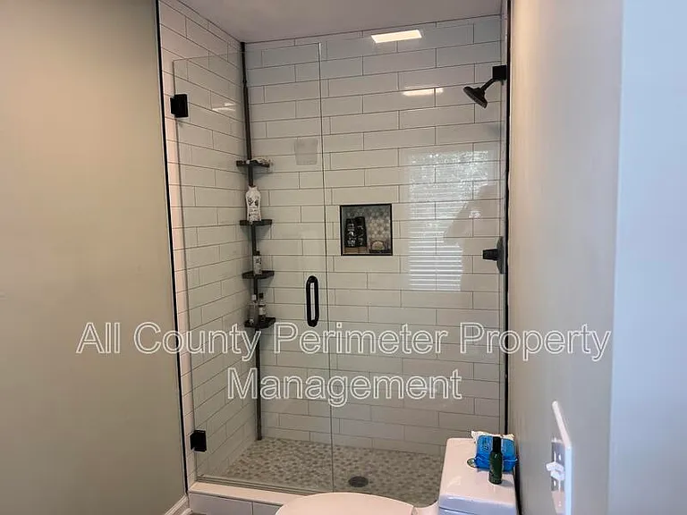 307 Hollyfax Cir — Photo 14