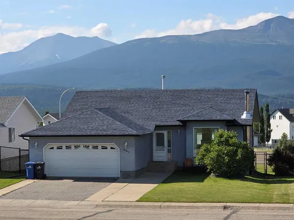 10913 N Grande Ave, Grande Cache, AB T0E 0Y0
