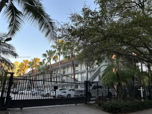 3245 Virginia St APT 49, Miami, FL 33133