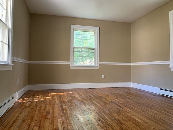 2nd image of 1321 Barbour St