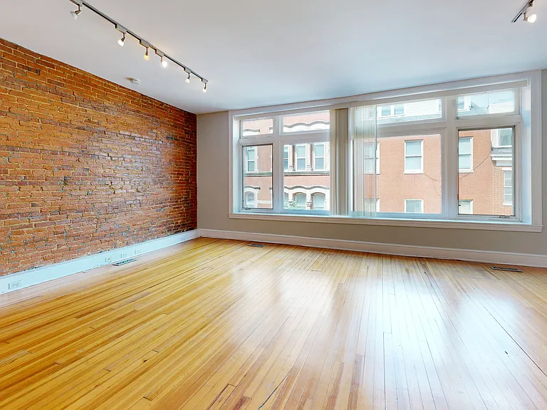 313 N Charles St #3 — Photo 2
