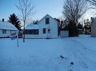 416 Evergreen St, New London, WI 54961