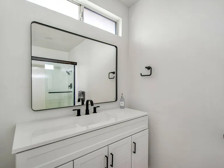 3720 S Marine St #3 — Photo 13