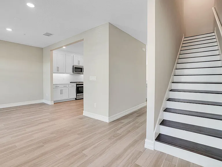 5351 Bridge St — Photo 21