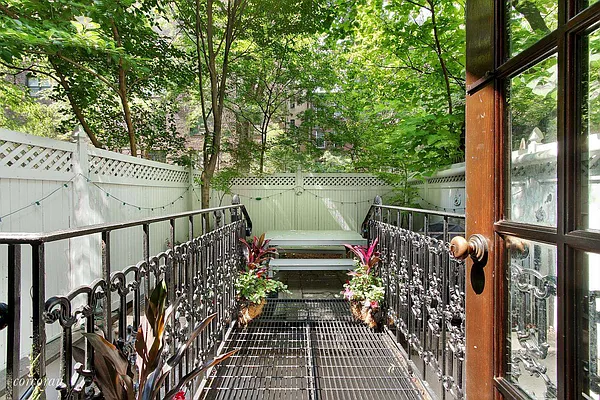 Rented by Corcoran | media 23