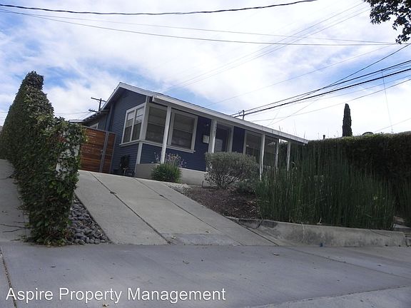 3rd image of 1562 N Avenue 45
