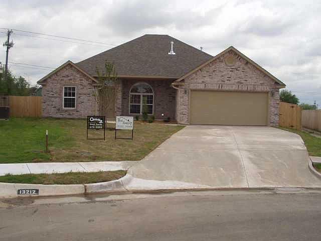 2nd image of 13216 SW Springcreek Cir