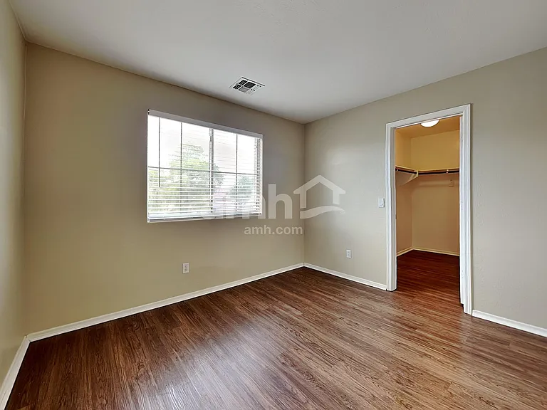 206 S 151st Ave — Photo 18