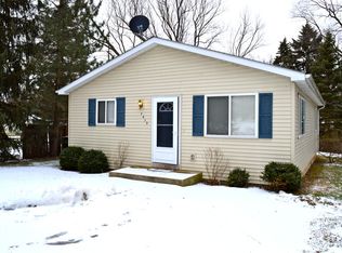 7413 Chippewa Dr, Wonder Lake, IL