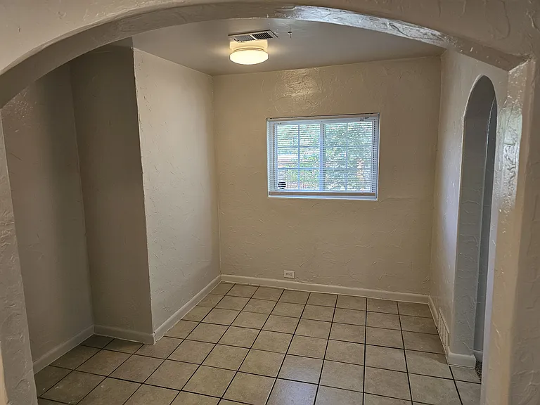 925 S Yates St #1 — Photo 5