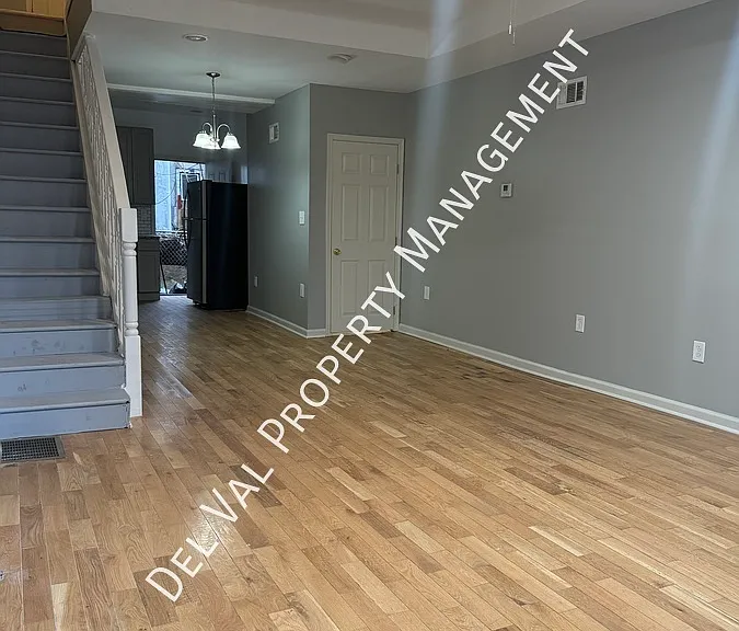 3104 Hurley St — Photo 2
