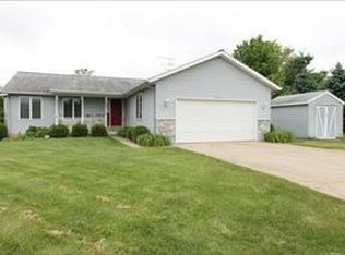 8216 Country Pine Dr SE, Alto, MI 49302