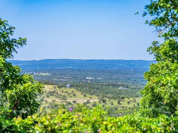 518 W Sunset Drive, Johnson City, TX 78636