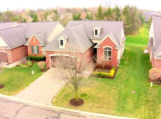 5638 Pembrooke Xing, West Bloomfield, MI