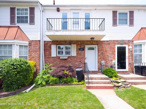 542 Golf View Ct, Staten Island, NY 10314