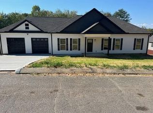 117 W Park Cir, Decatur, TN 37322