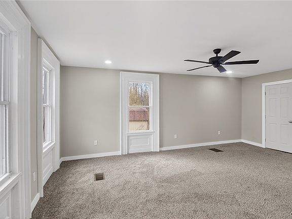 5th image of 6637 Dix Rd