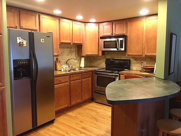 2nd image of 416 Marengo Ave APT 2