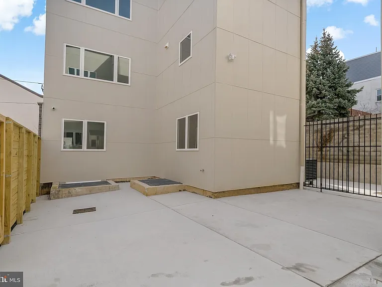 1533 N 2nd St #3B — Photo 8