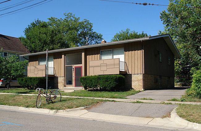 1st image of 550 S Ashley St APT 1