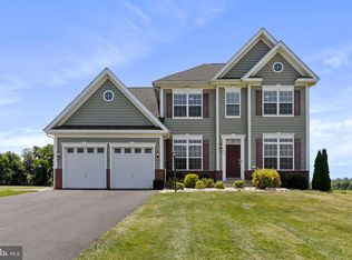 378 Hallmark Dr, Martinsburg, WV 25403