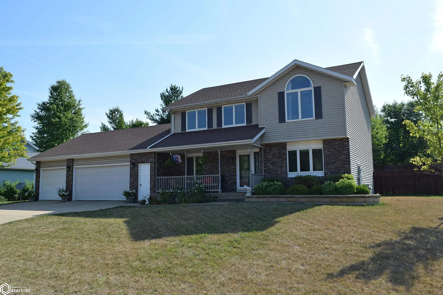 1507 Dogwood Dr photo 1