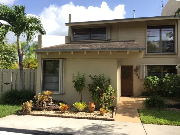 9261 SW 136 Street Cir, Miami, FL 33176