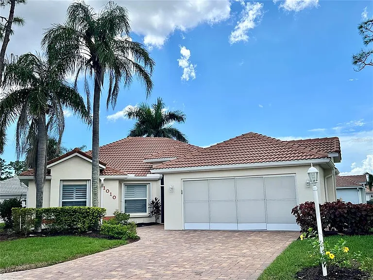 1010 Islamorada Blvd — Photo 2