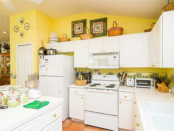 5th image of 1309 Bloomingdale Trails Blvd