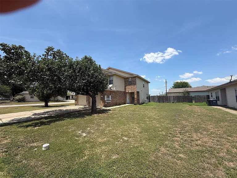 203 Marvin Cv — Photo 3