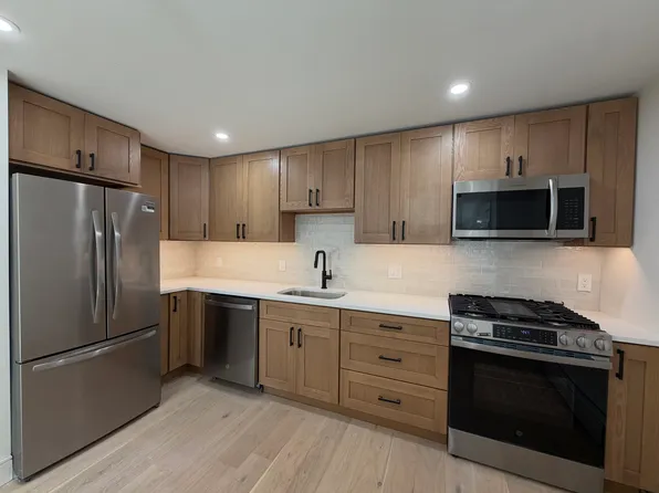 96 Miller Ave #3, Portsmouth, NH 03801