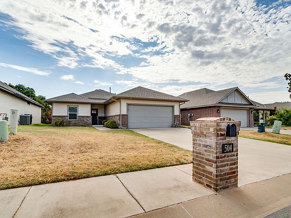 2nd image of 504 Martina Ln