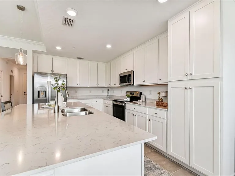18114 Gawthrop Dr #106 — Photo 12