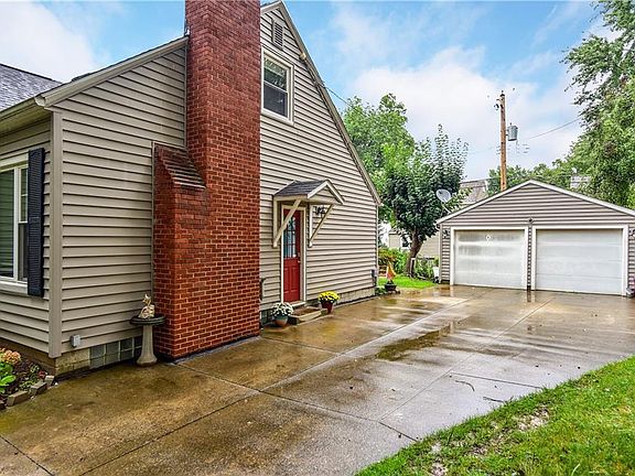 2nd image of 2453 18th St