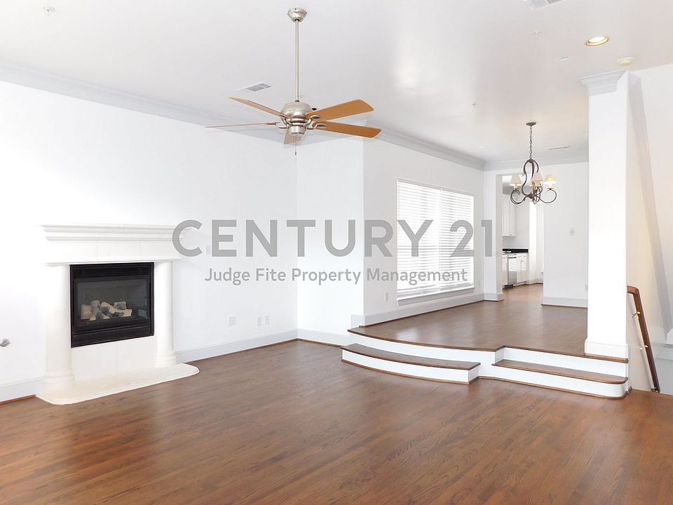 1st image of 4125 Lovers Ln APT B
