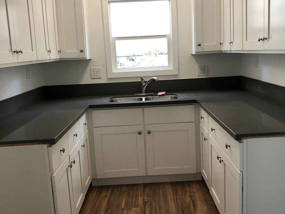 2nd image of 1262 W 87th St