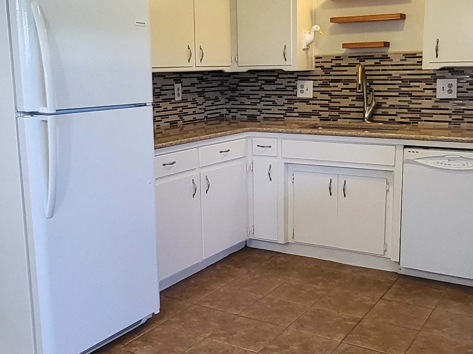 2 bed, 1.5 bath, 750 sqft, $2,450 — Photo 3